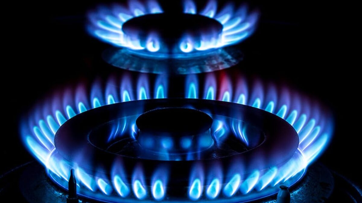 Gas vs Electric Stove - Pros, Cons, Comparisons and Costs